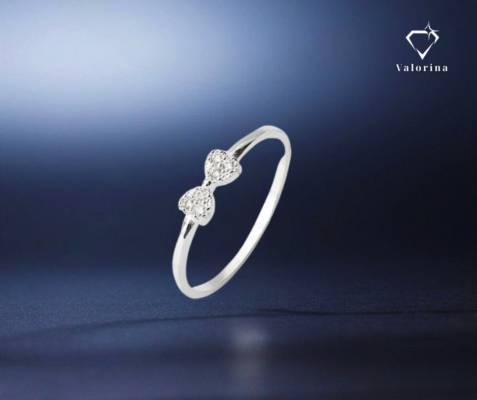 Chiếc nhẫn được chế tác từ bạc S925 cao cấp.